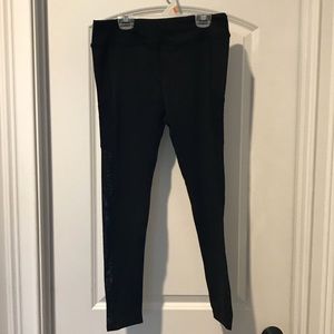 Workout Leggings with Pockets & Mesh Down Sides
